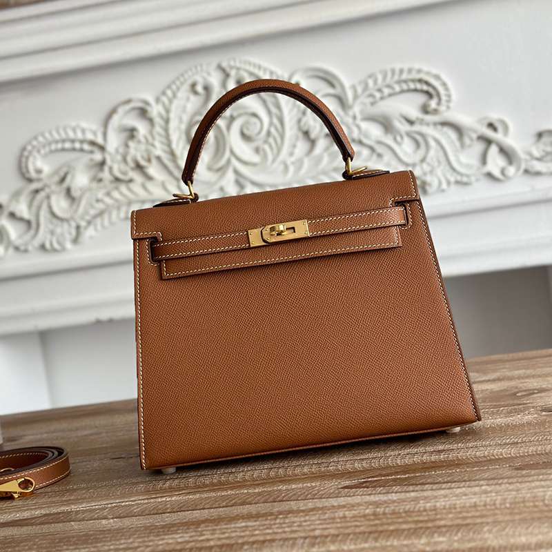 Hermès Structured Top Handle Bag — صورة 1