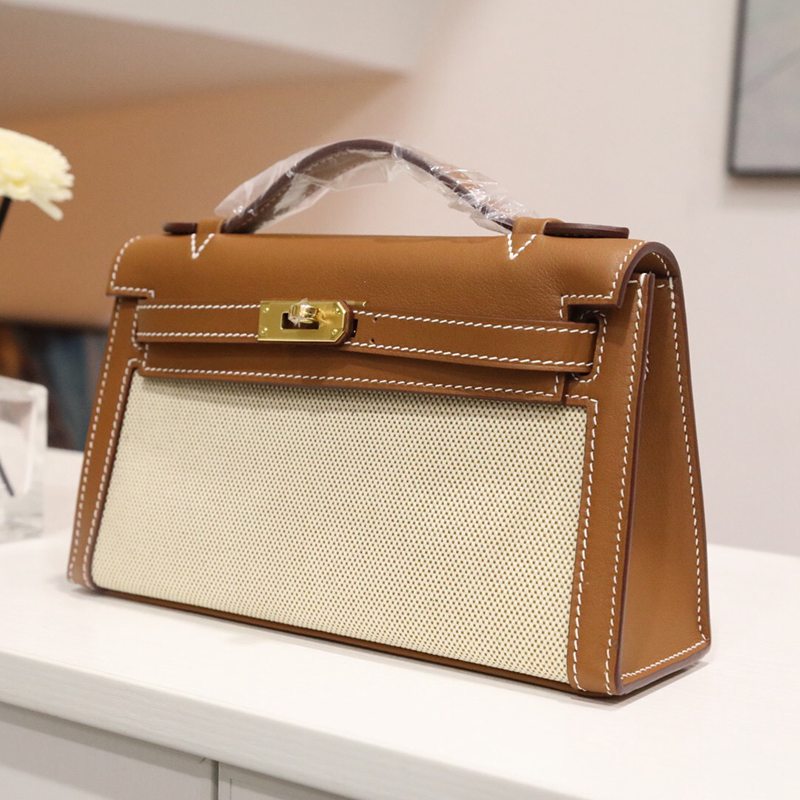 Hermès Canvas Top Handle Bag — صورة 1