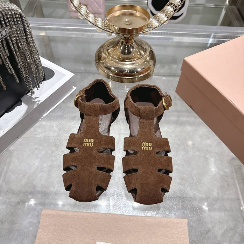 Miu Miu Suede Fisherman Sandals — صورة 1