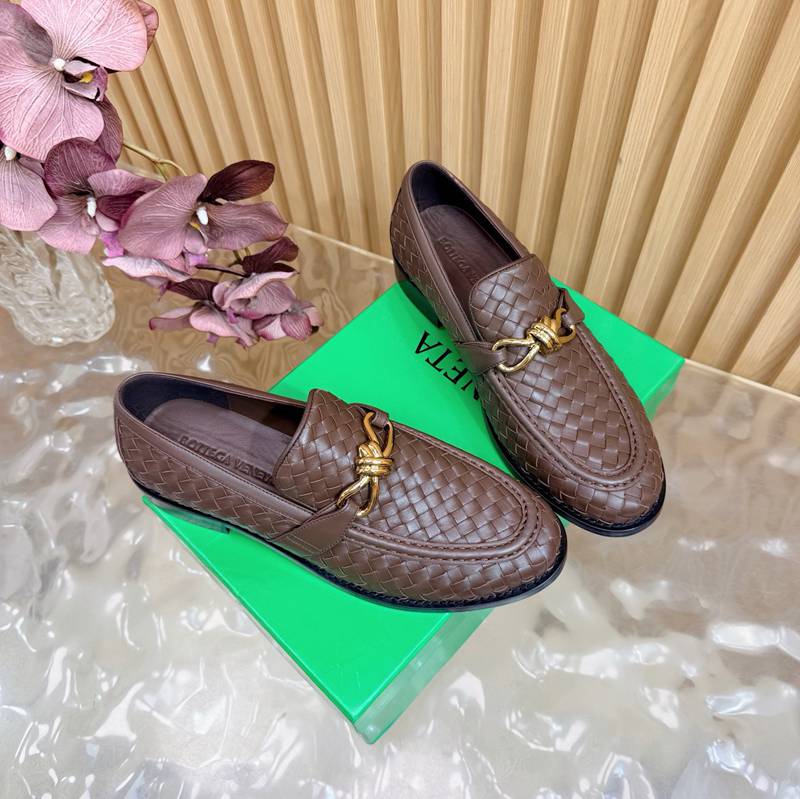 Bottega Veneta Astaire Intrecciato Metallic-Knot Loafers — صورة 1