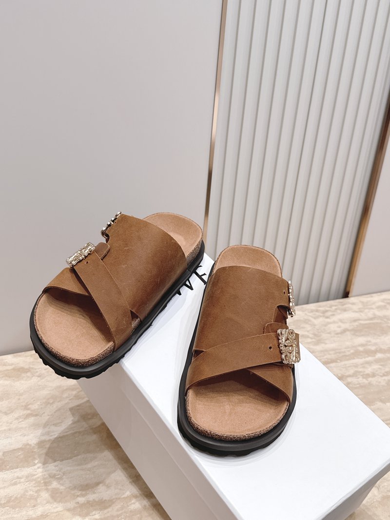 LOEWE Anagram Leather Slides — صورة 1
