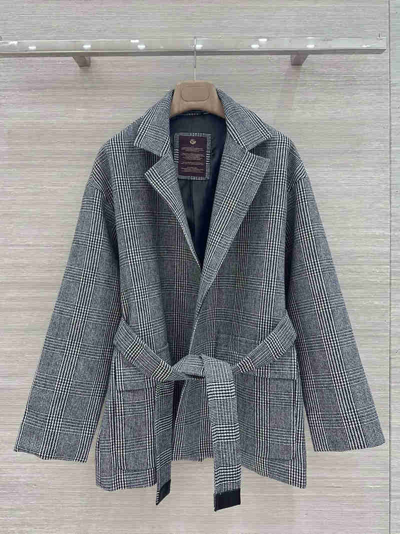 Loro Piana Checked Belted Blazer — صورة 1