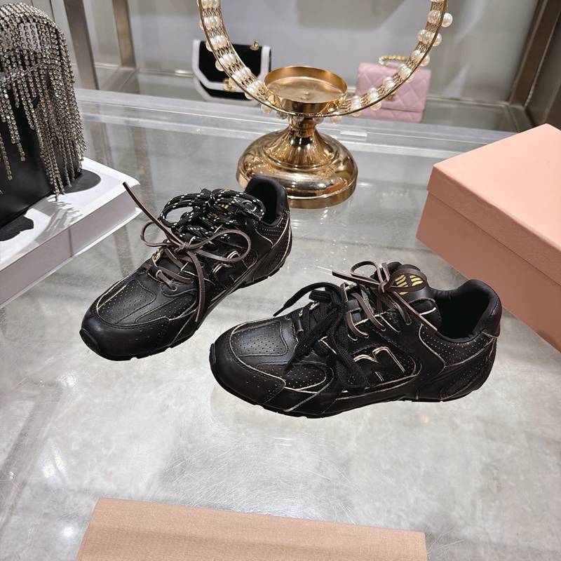 New Balance x Miu Miu 530 SL Deco' Leather Sneakers — صورة 1