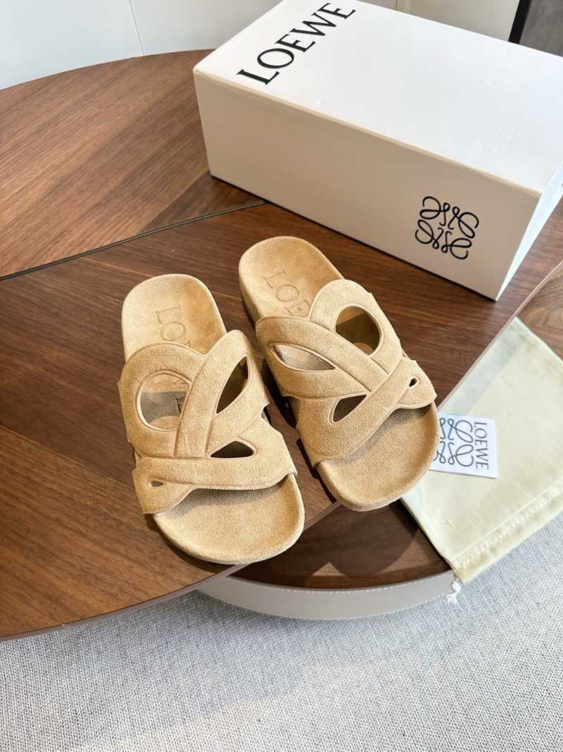 LOEWE Anagram Padded Leather Slides — صورة 1