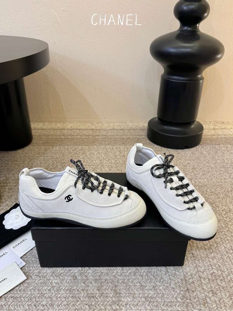 Chanel CC Low-Top Sneakers — صورة 1