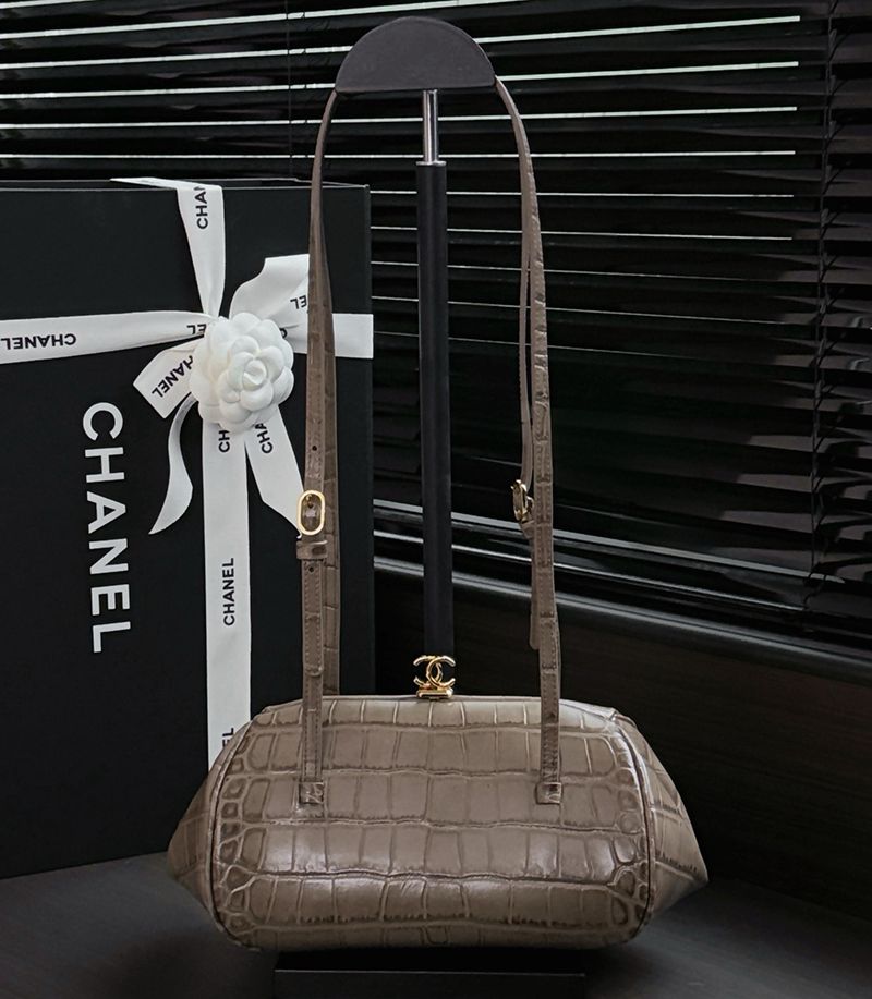 Chanel Mini Top Handle Bag — صورة 1